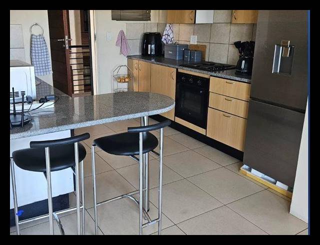 2 BEDROOM APARTMENT FOR SALE IN BRAAMFONTEIN WERF
